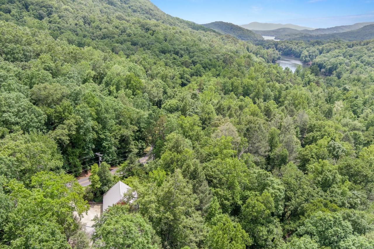 Falling Waters At Rumbling Bald Lake Lure Luaran gambar